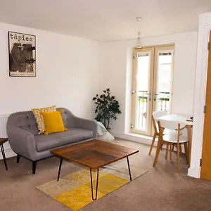 Impressive Urban Townhouse - Centre Holiday home